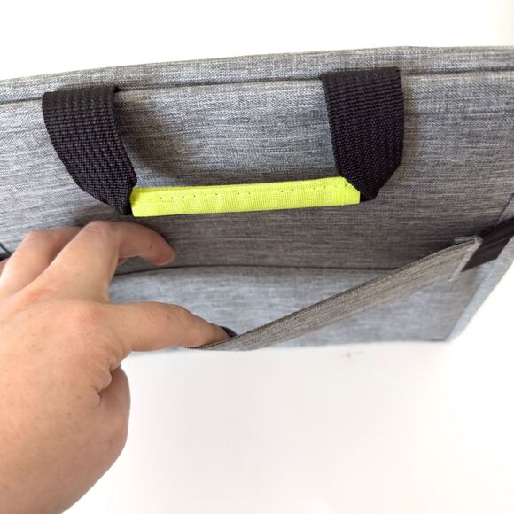 Airplane Seat Back Pocket Organizer, Tray Table Cover, Travel Bag - Picture 8 of 9